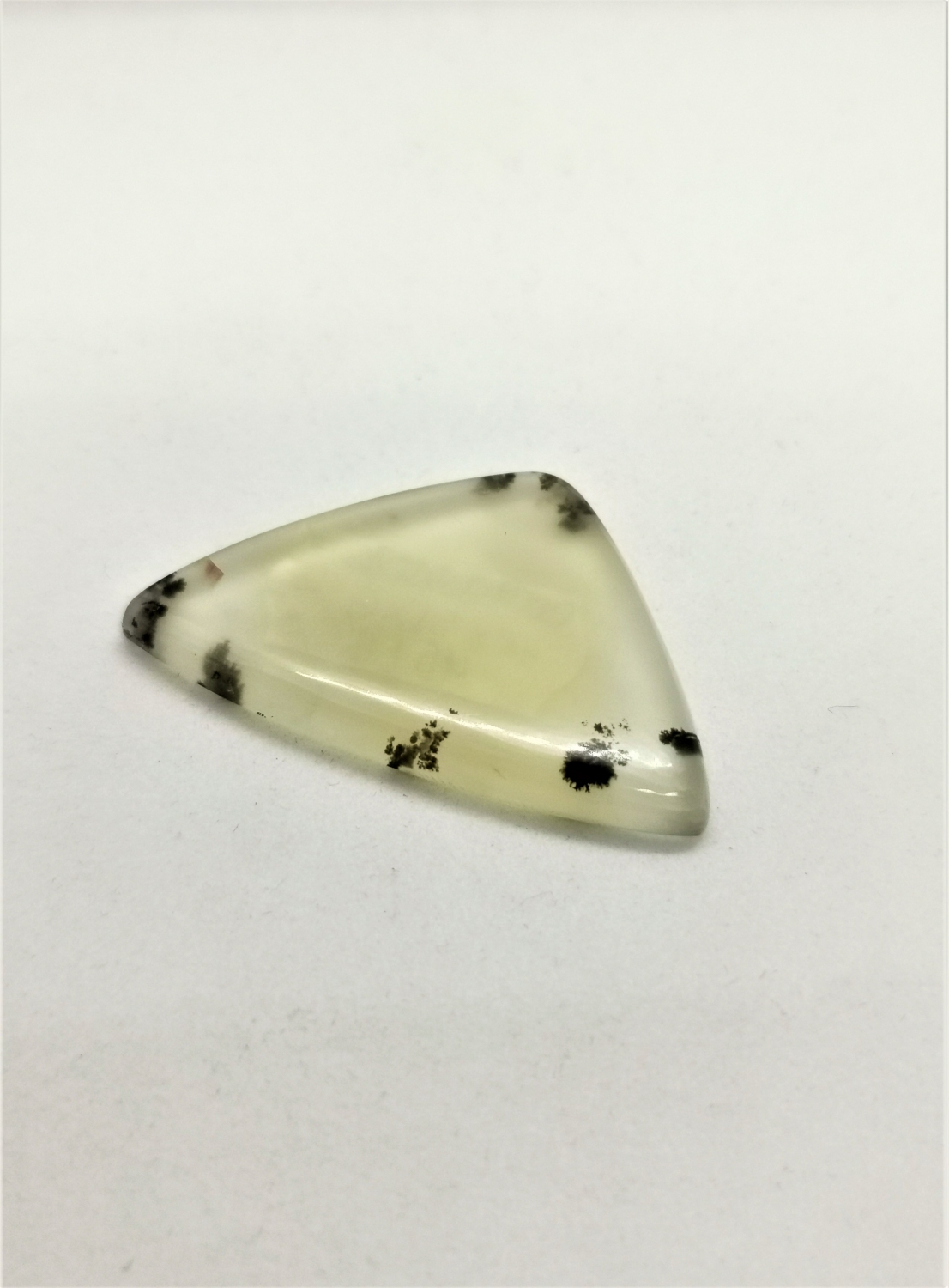 cabochon opal dentritic