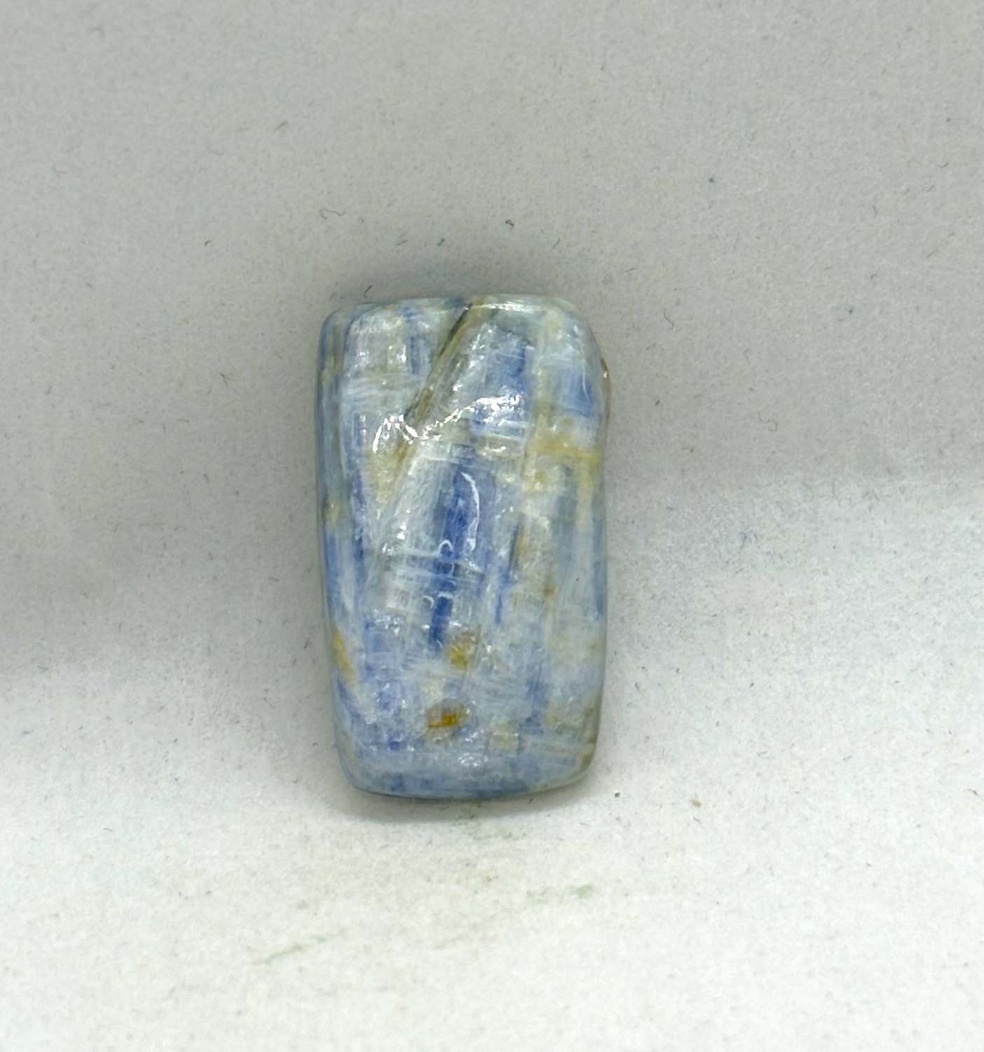 Cabochon Kyanit